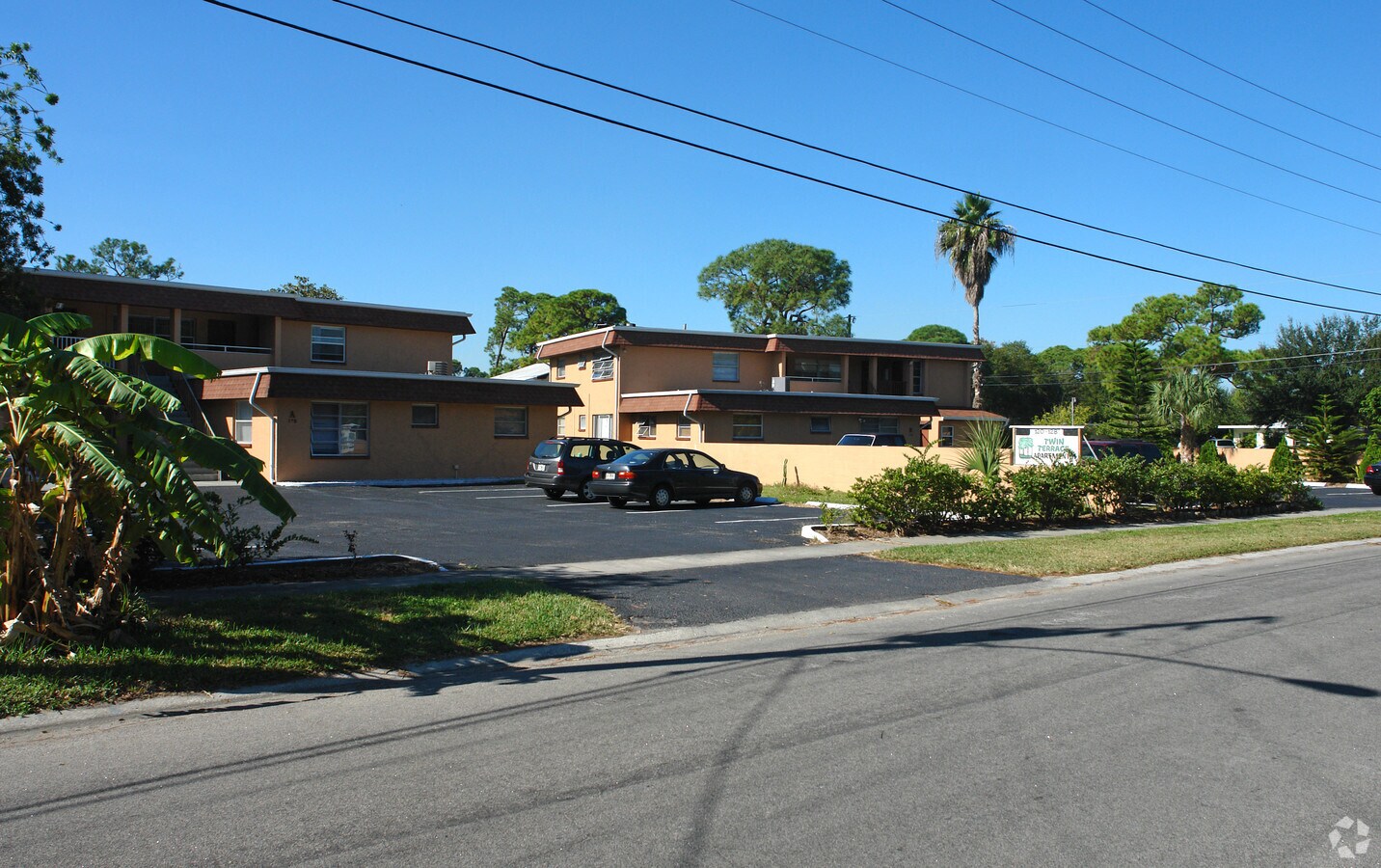 Photo - Twin Terrace Apartments