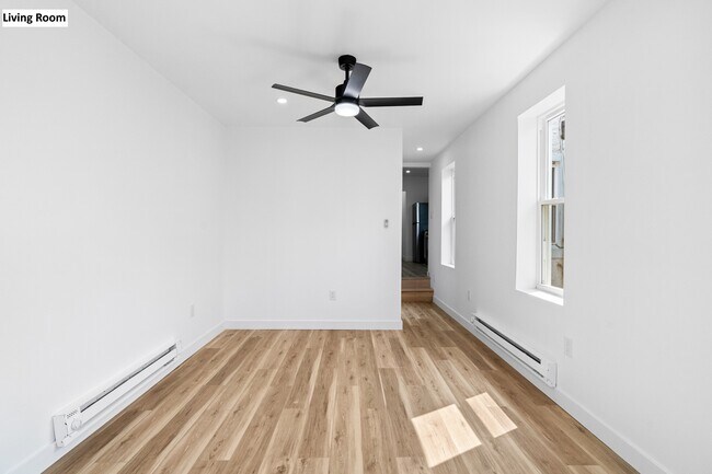 Photo - 2219 W Oxford St