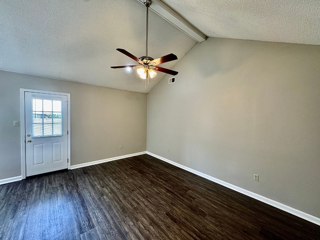 Charming 3BR/2BA Olive Branch Home | Soaring High Ceilings, Bay Window & Fenced Yard