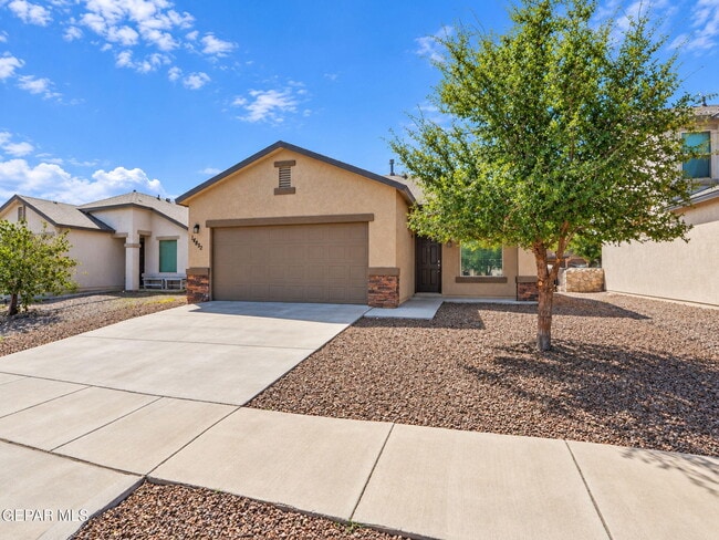 14832 Orsten Artis Ave