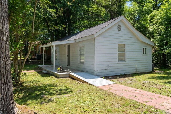 Photo - 934 Motley St