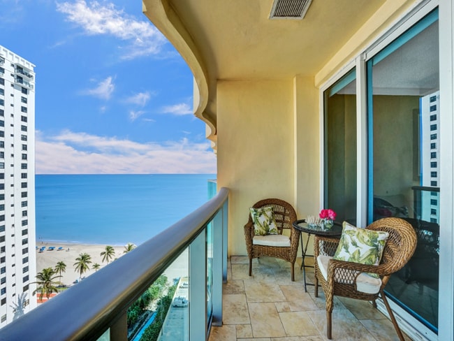 Building Photo - 2501 S Ocean Dr Rental
