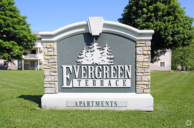 Building Photo - Evergreen Terrace Rental