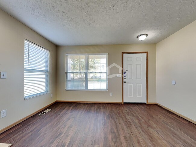 Photo - 962 Kemper Meadow Dr