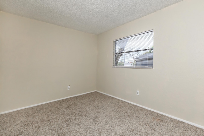 7770 Starkey Rd Unit 104
