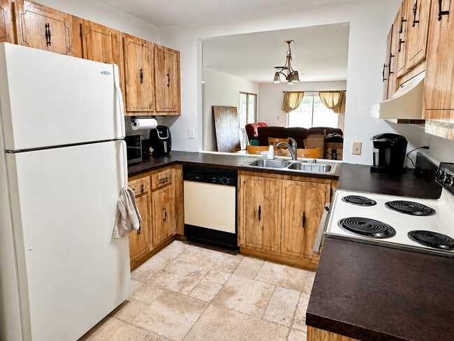 Photo - 12497 Guilford Way