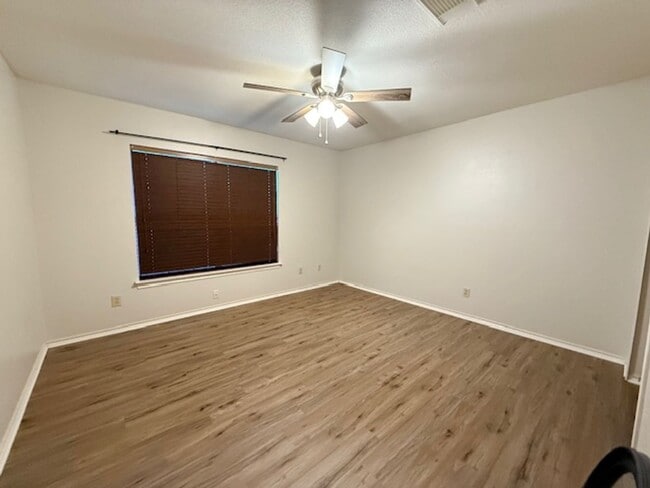 Photo - 4 Bedroom 2 1/2 Bath Plus Office Near 151 ...