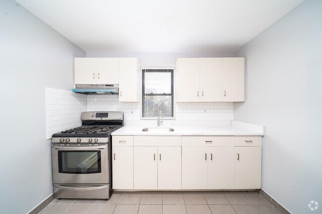 Building Photo - 43 W 9th St Unit 6 Rental