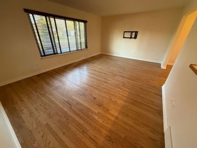 Photo - 26264 Greythorne Trail