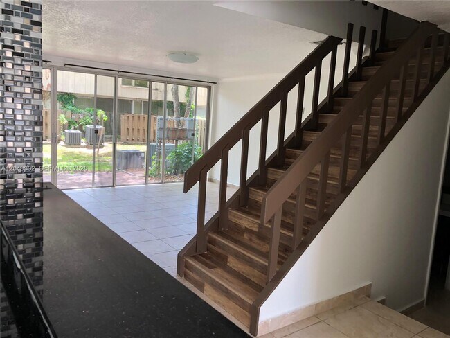 836 NW 82nd Ave