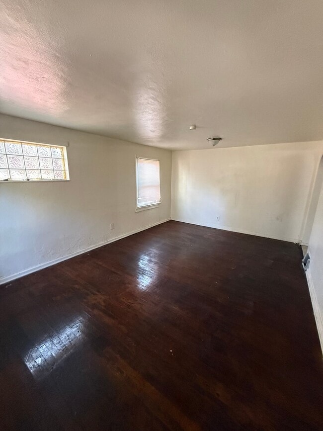 Photo - 5662 Maffitt Ave