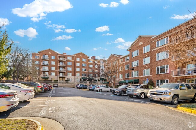 7470 Spring Village Dr - Greenspring by Erickson Senior Living