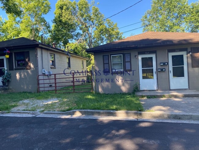 Building Photo - 707-709 Paul Ave Unit 709