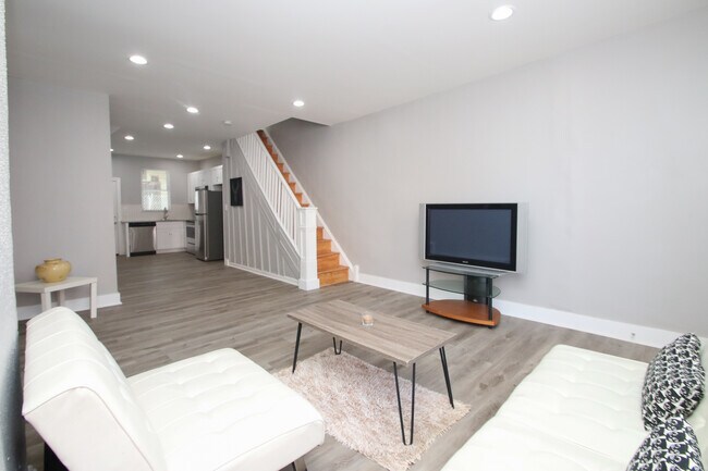 Photo - 1924 N Napa St