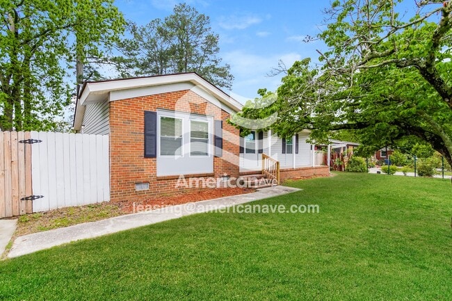 Photo - 670 Stoneykirk Dr