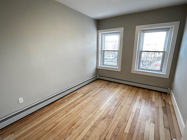 Photo - 1284 Commonwealth Avenue