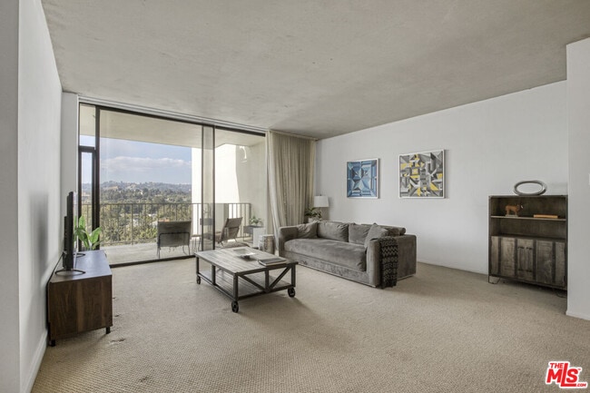 Photo - 10433 Wilshire Blvd Unit 808