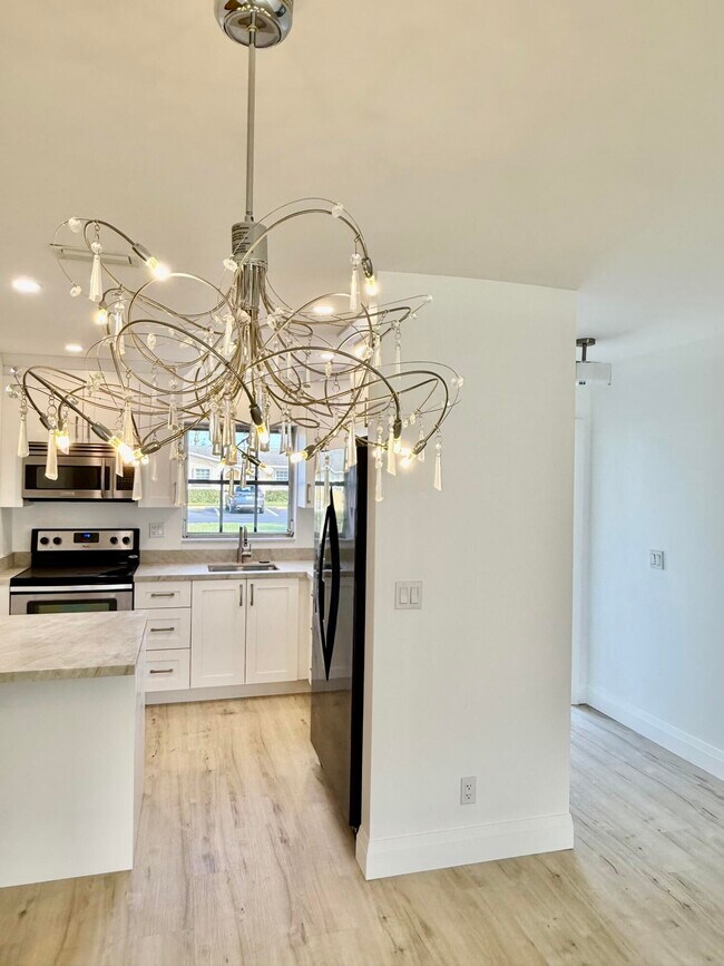 Photo - 2630 Emory Dr W Unit #F