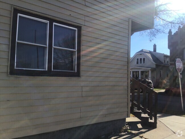 Building Photo - 2078 S 17th St Rental