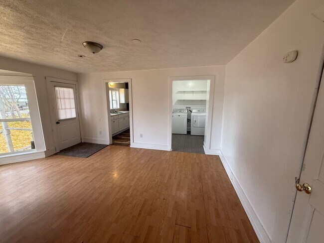 Photo - Large Duplex Available 6BD 2 BTH