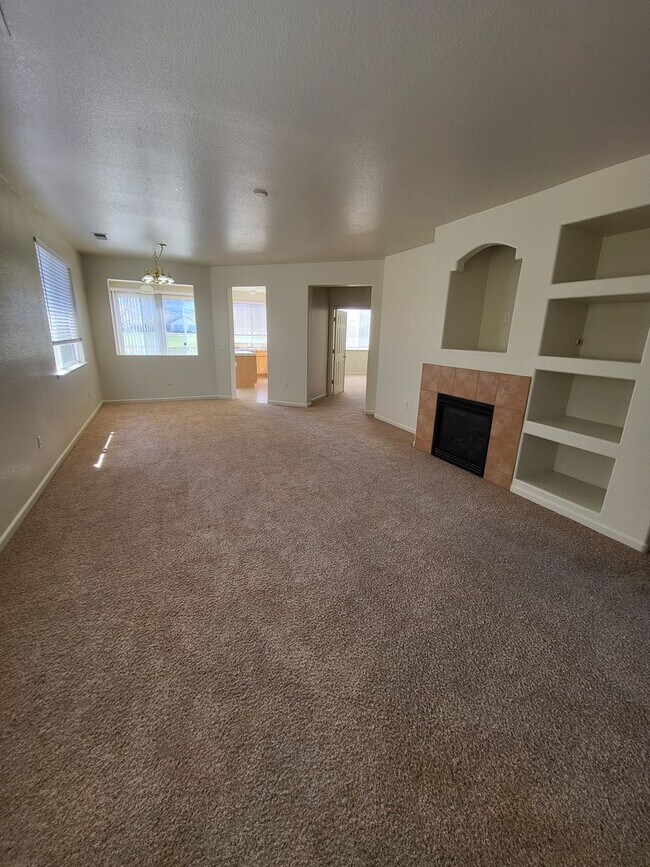 Photo - 377 Royal Troon Dr