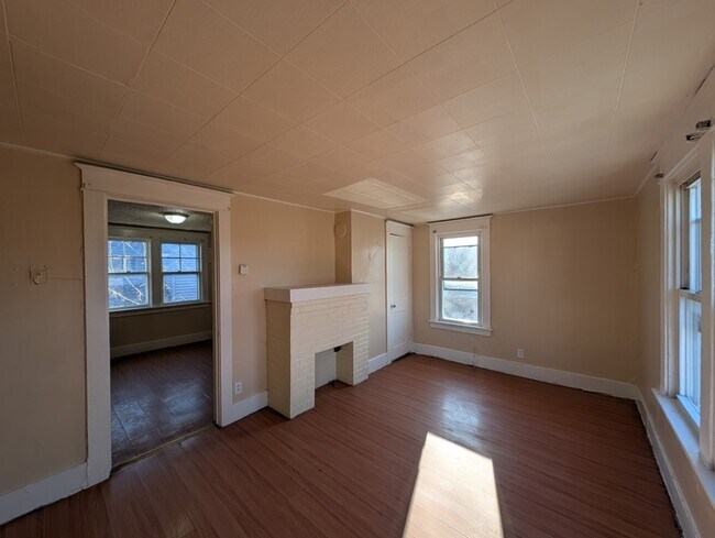 Photo - 373 Esser St Unidad #4