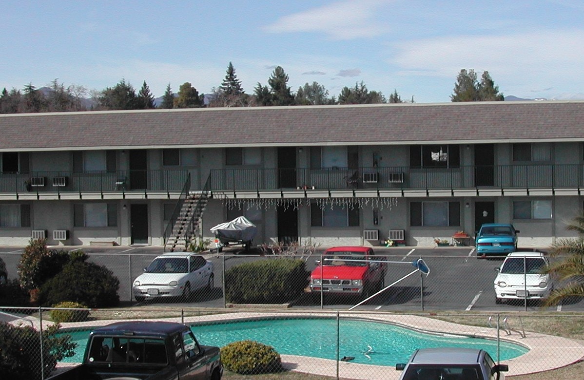 Sundial Apartments - Sundial Apartments