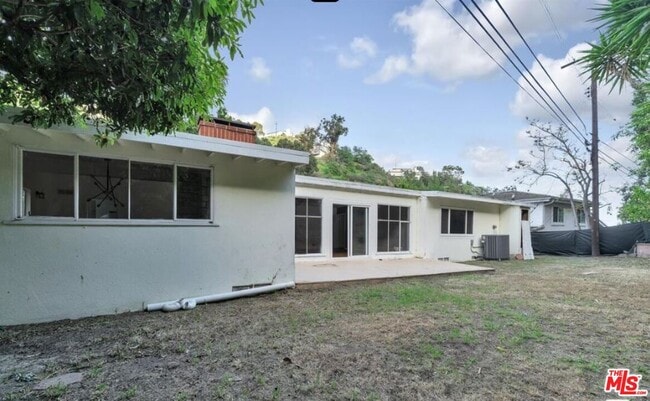 Photo - 1555 San Ysidro Dr