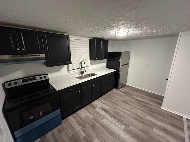 Photo - 199 E McKinley St Unidad 199