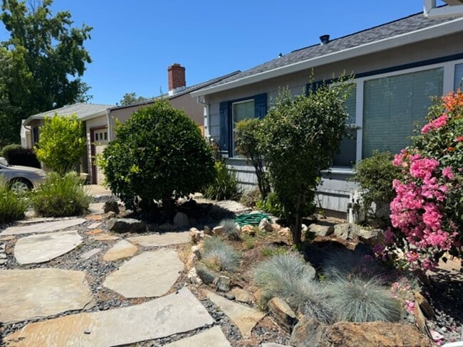 Photo - 2325 25th Ave