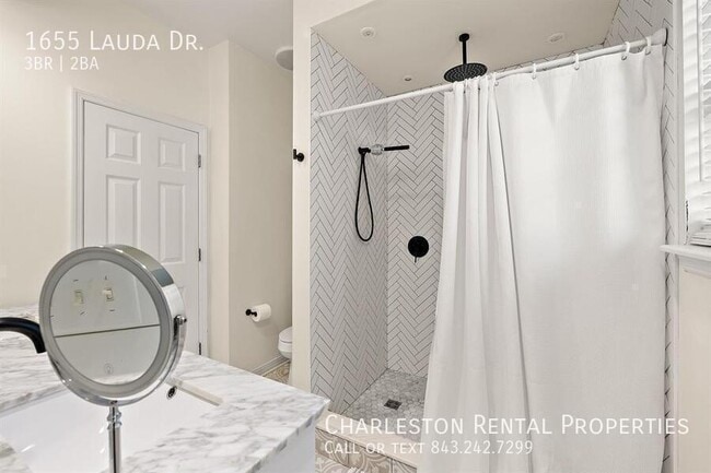 Photo - 1655 Lauda Dr