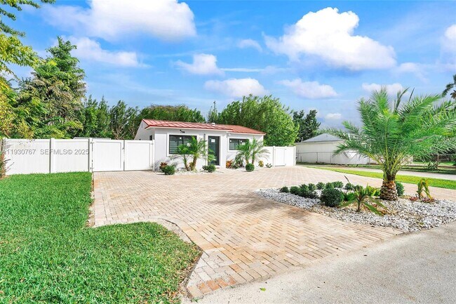 Photo - 1815 N 27th Ave