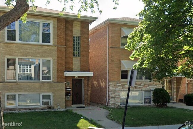 Building Photo - 3 br, 1 bath Triplex - 5955 South Kilbourn... Rental