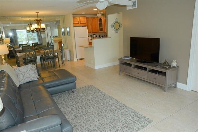 Photo - 6499 Bay Club Dr Unit 6499 Bay Club Dr