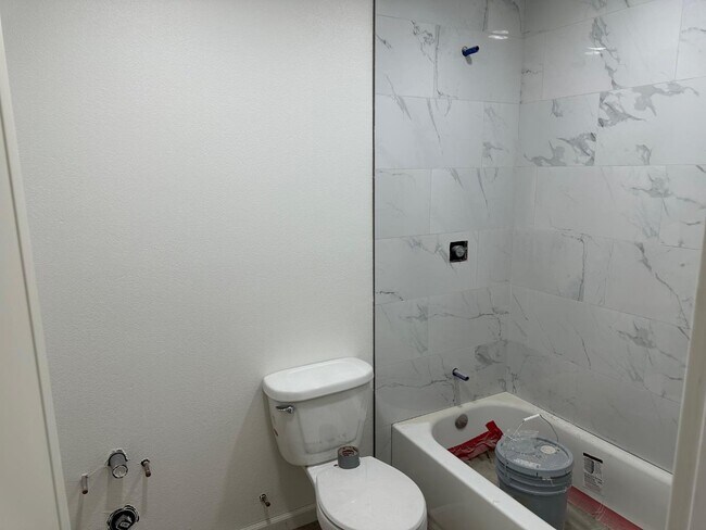 Photo - 5484 Vicente Way