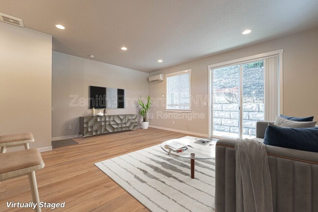 Photo - 4916 NE 2nd Ct