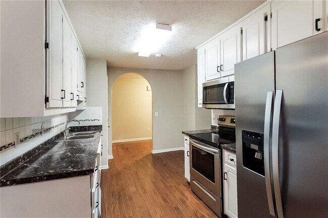 Photo - 3221 Victoria Pl Dr