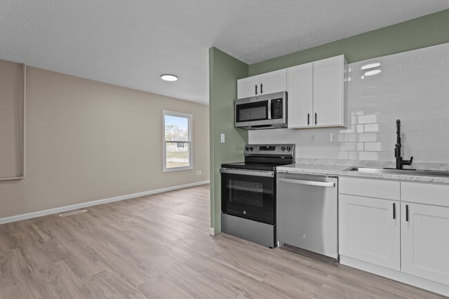 Photo - 2713 N Delphos St