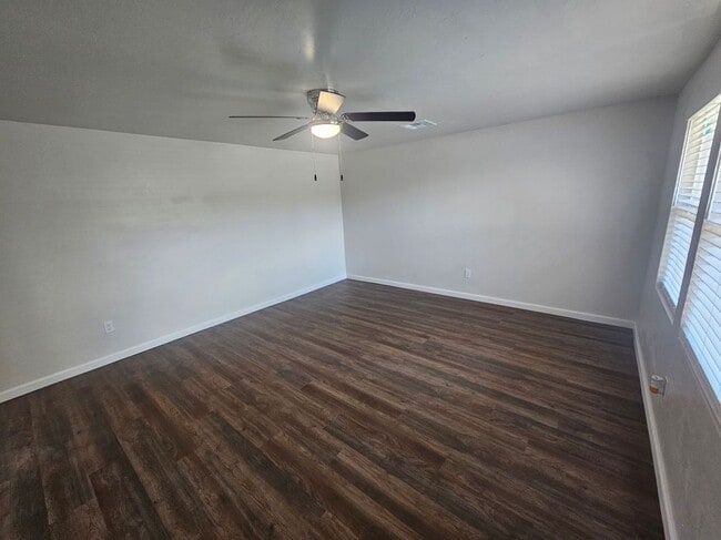 Photo - 8606 Brookline Ave