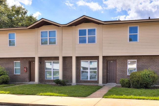 Photo - 1121 Alice Dr