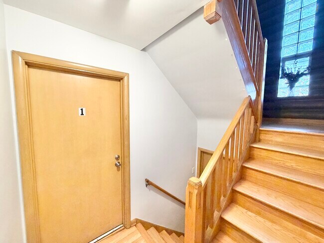 Photo - 5626 N Central Ave Unit 1