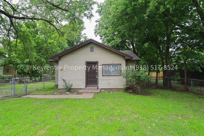 Building Photo - 2 Bed | 1 Bath | Large Backyard | Tulsa