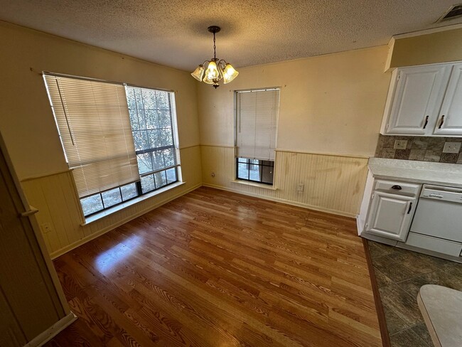 Photo - Ozone Woods Ranch