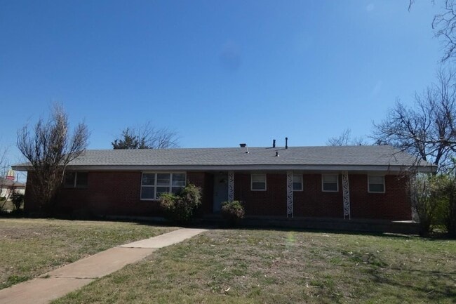 Building Photo - 3402 NW Atlanta Ave