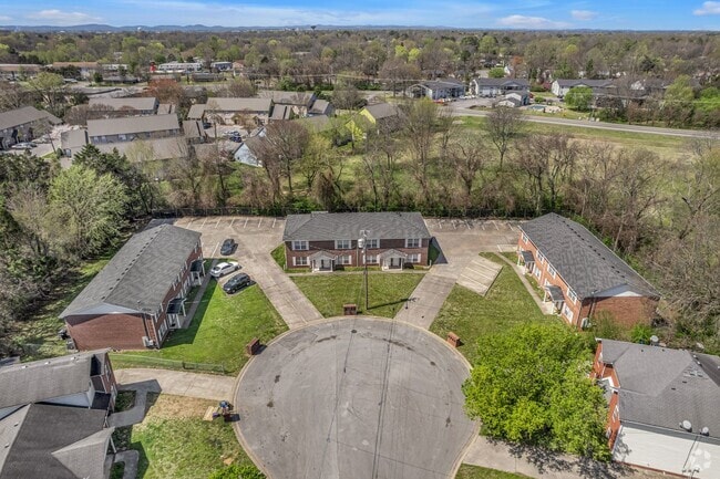 Building Photo - 1513 Center Pointe Dr Rental