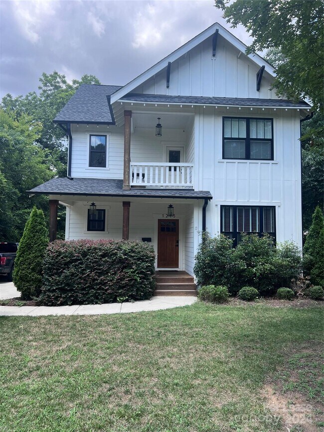 Photo - 1215 Louise Ave