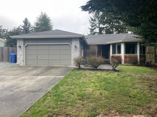 Photo - ***PENDING APPLICATION***Fantastic 3 Bedroom Home with Fenced Yard and Garage!