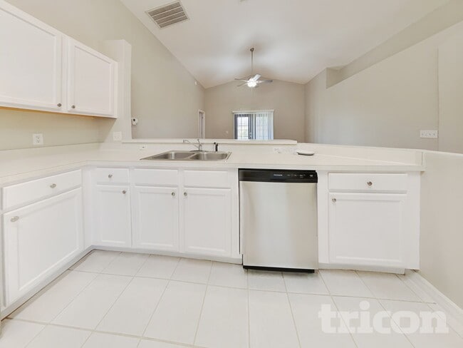 Photo - 143 Wornall Dr
