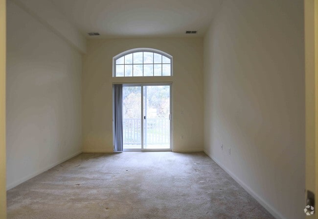 BEDROOM 2BR LOFT