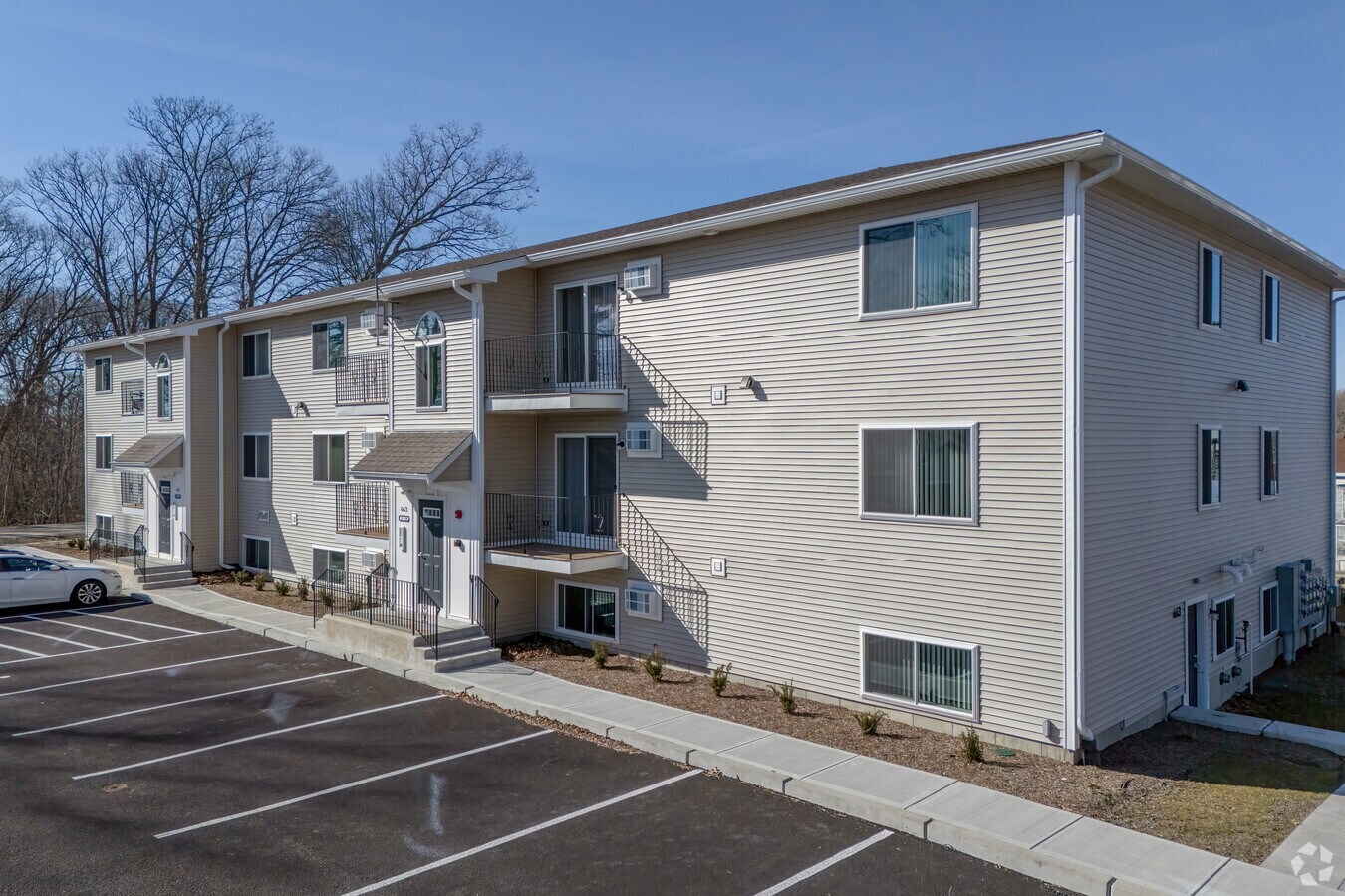 Photo - Metacom Terrace